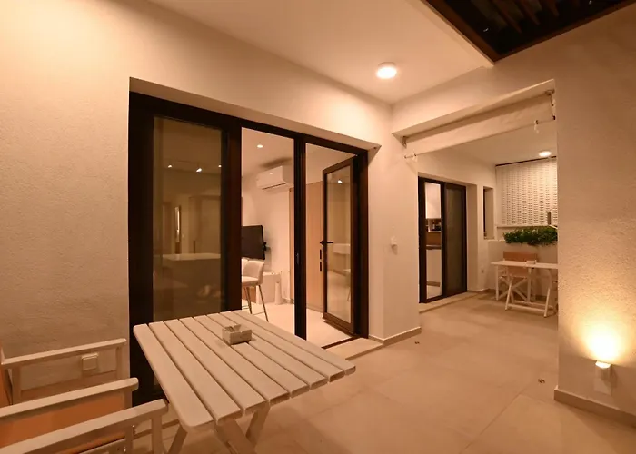 Апартаменты Elvira's *